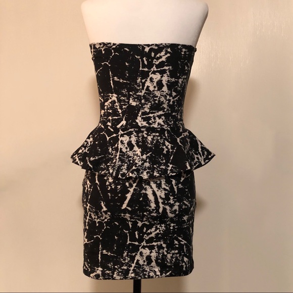Motel Rocks Strapless Peplum Party Dress - Picture 6 of 11